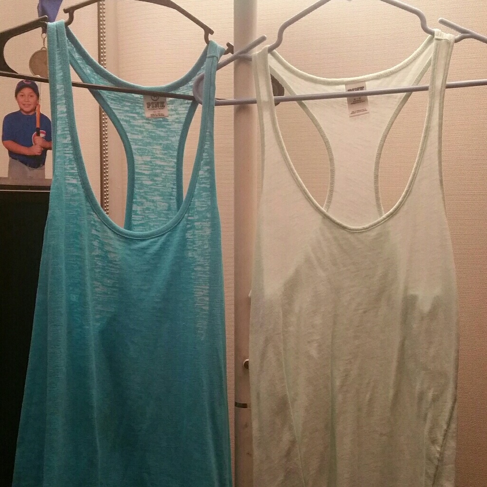 2 women's Tank top great for working out!!